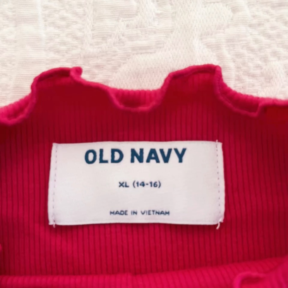 Old Navy Pink Ribbed Ruffled Blouse - Picture 2 of 4